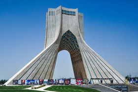 رییس کمیته میراث فرهنگی شورای شهر تهران: مدیریت برج آزادی را به شهرداری تهران بدهند
